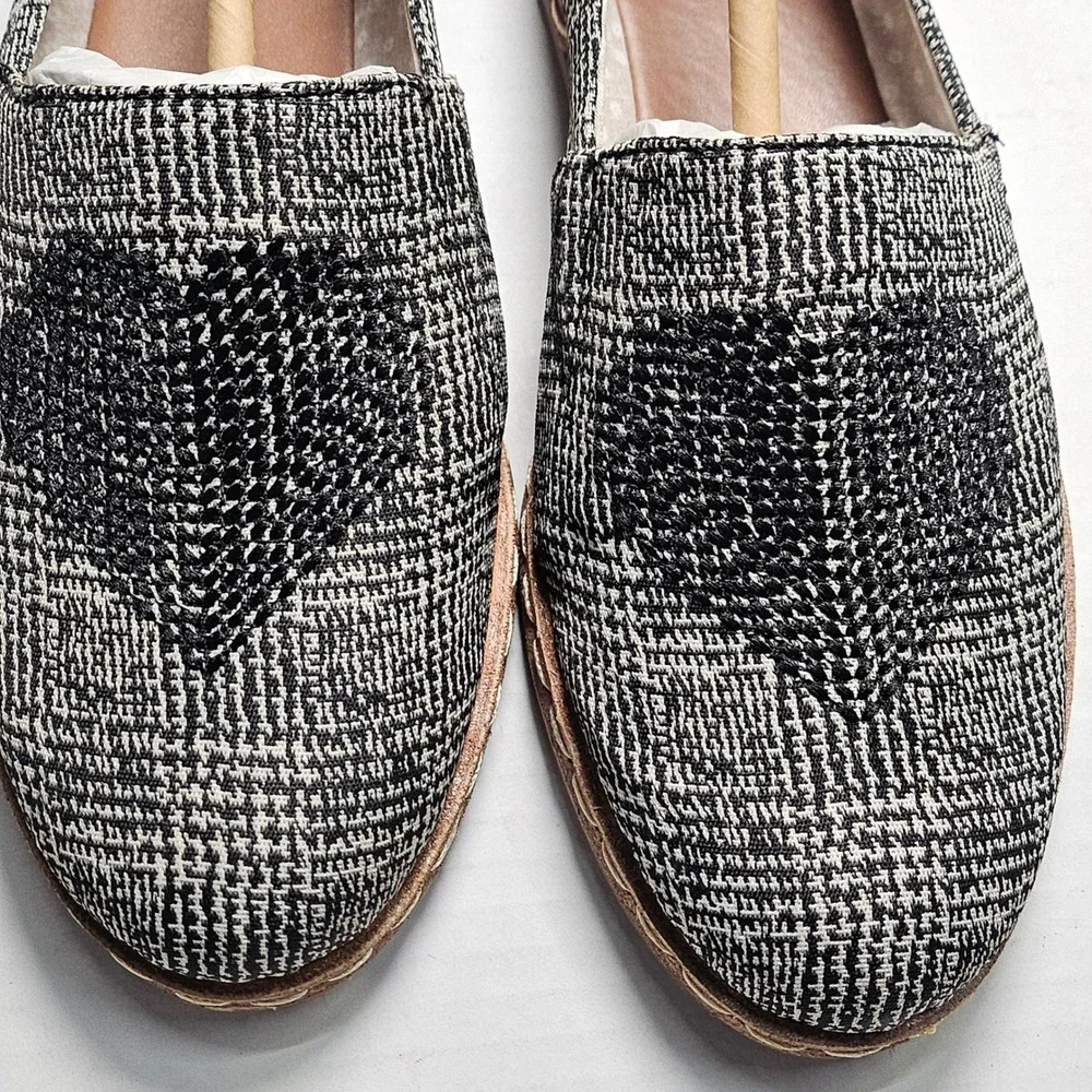 ED‎ Ellen DeGeneres Nalita Black White Tweed Heart Loafers Flats Womens 6M New